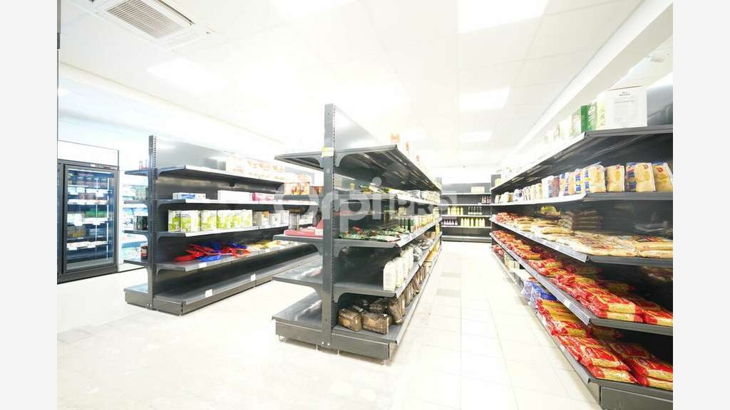 LOCAL COMMERCIAL A LOUER - 215 m² - VILLEURBANNE