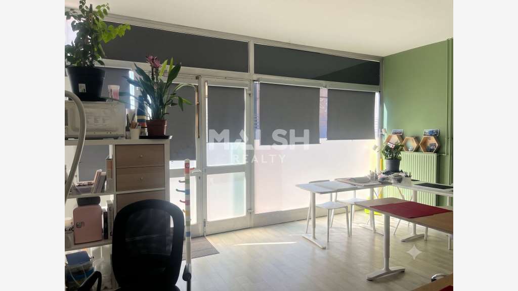 LOCAL COMMERCIAL - À LOUER - 47 m² - VILLEURBANNE