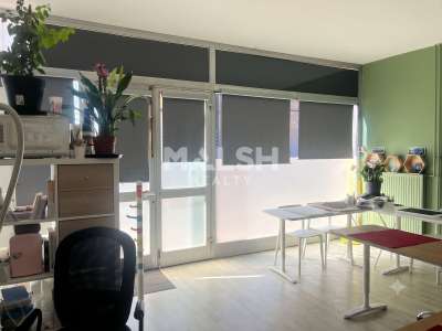 LOCAL COMMERCIAL - À LOUER - 47 m² - VILLEURBANNE