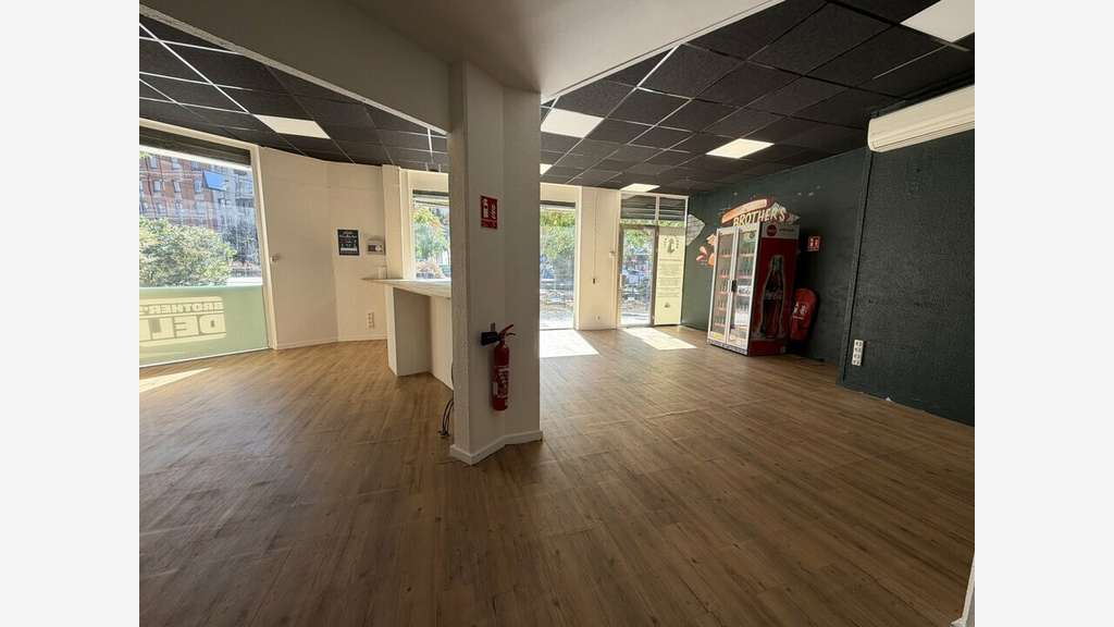 Local commercial 90m² à louer à Villeurbanne 