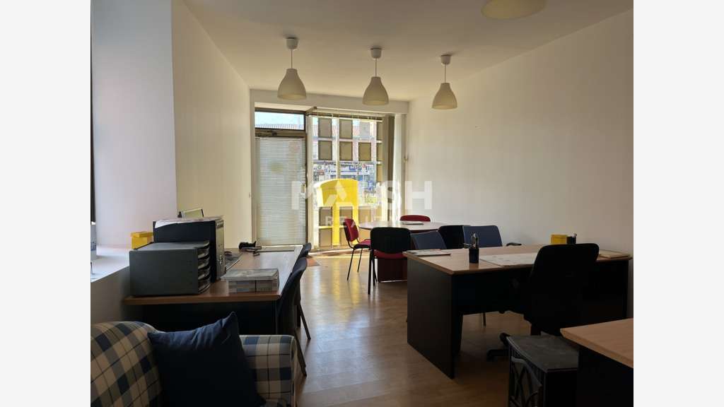 A louer local 84m² RDC + 1er étage à Villeurbanne