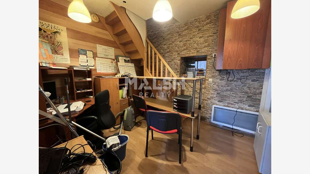 A louer local 84m² RDC + 1er étage à Villeurbanne