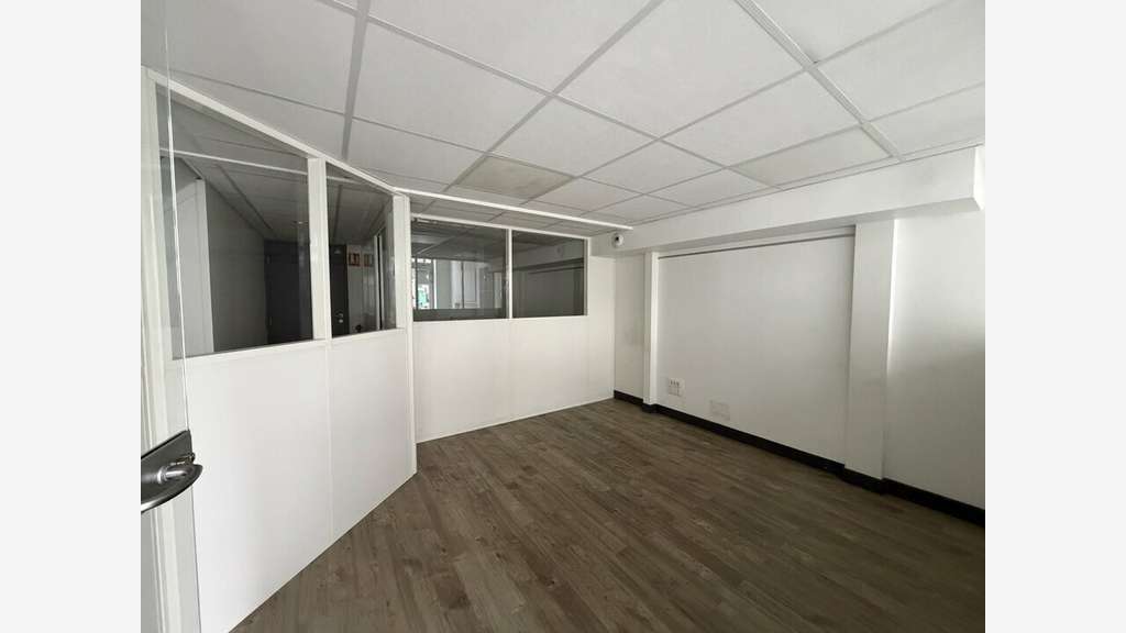 VILLEURBANNE - LOCAL COMMERCIAL à louer