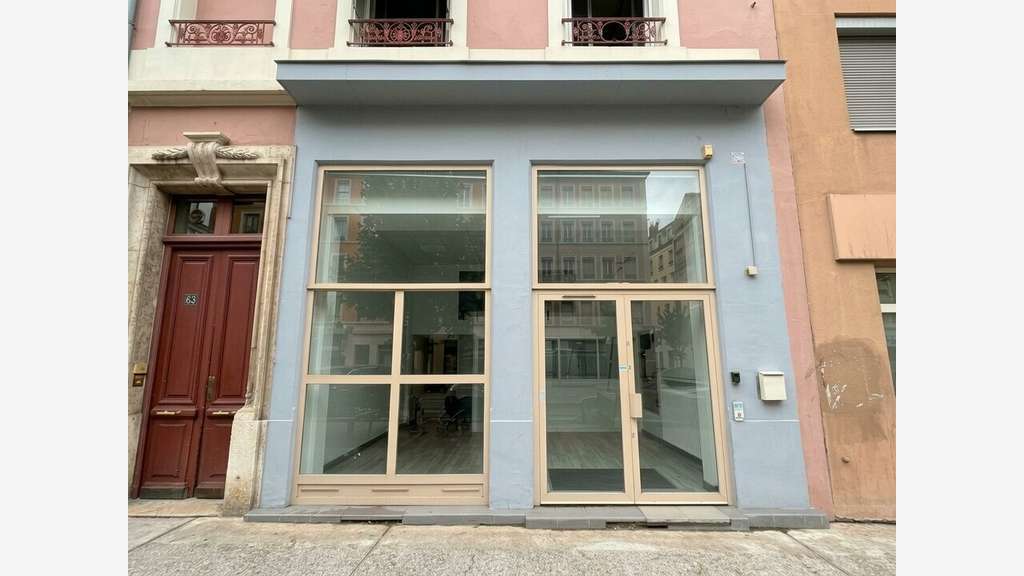 VILLEURBANNE - LOCAL COMMERCIAL à louer