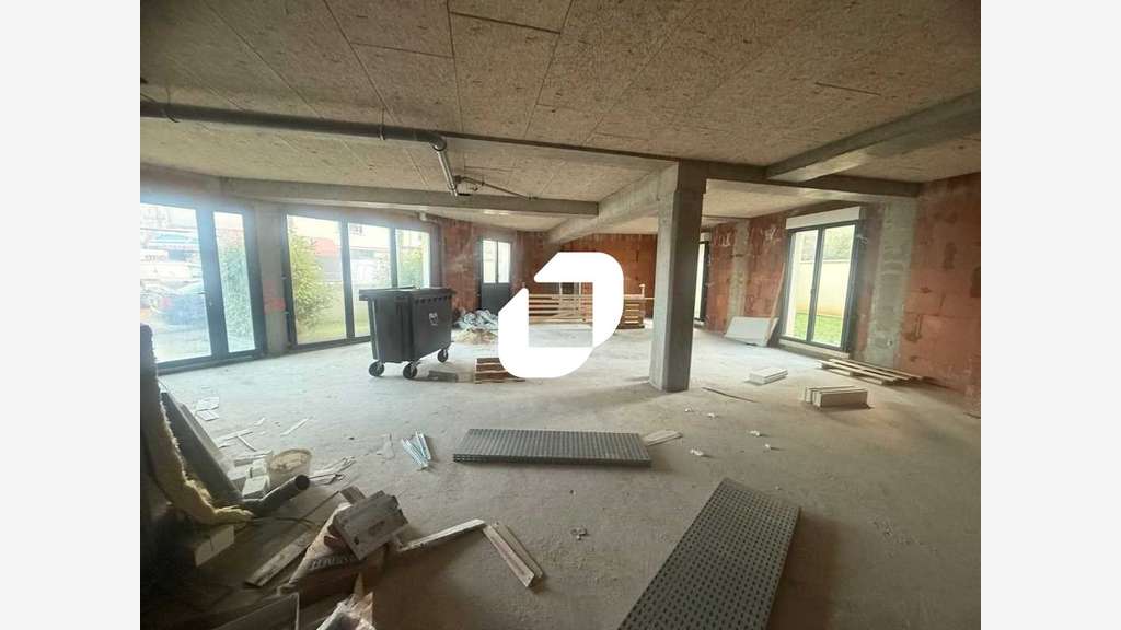 A louer Local commercial 95m² Villiers sur marne