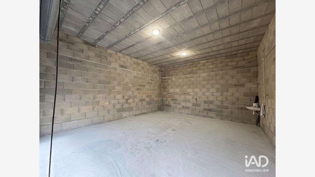 A louer entrepôt neuf 42m² à Vinay ZAC Les Cités