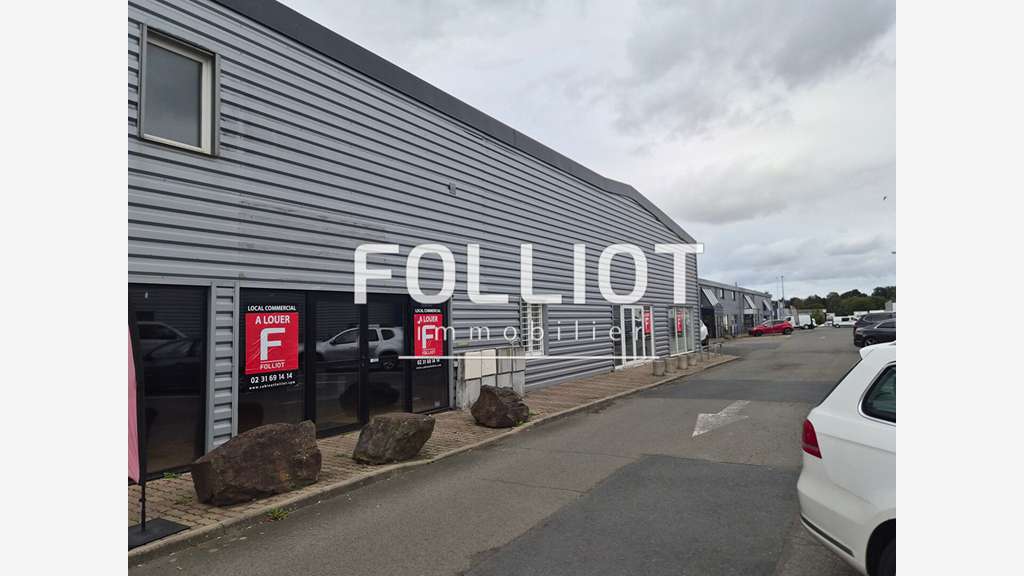Loue local 185m² zone commerciale Vire-Normandie