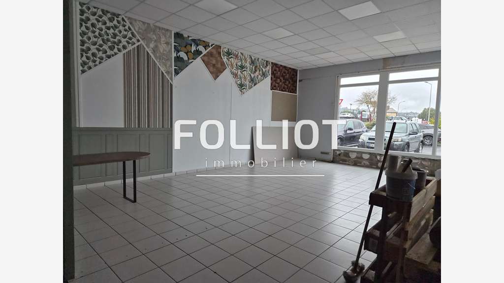 A LOUER - VIRE - AVENUE BISCHWILLER - GRAND LOCAL