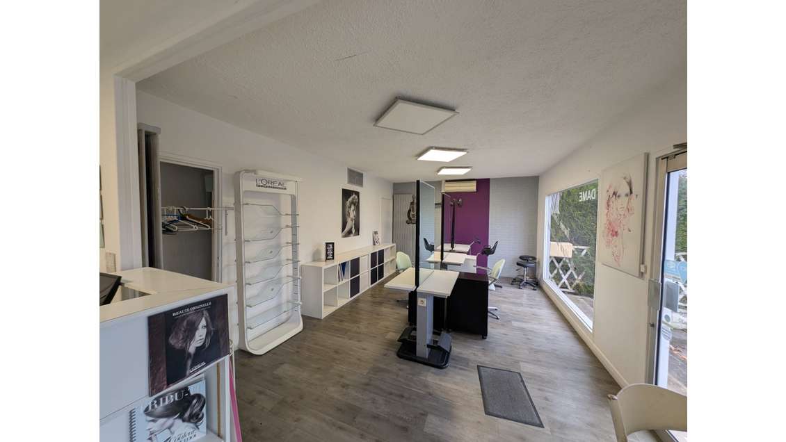 A louer local commercial de 66m² à Viry Chatillon