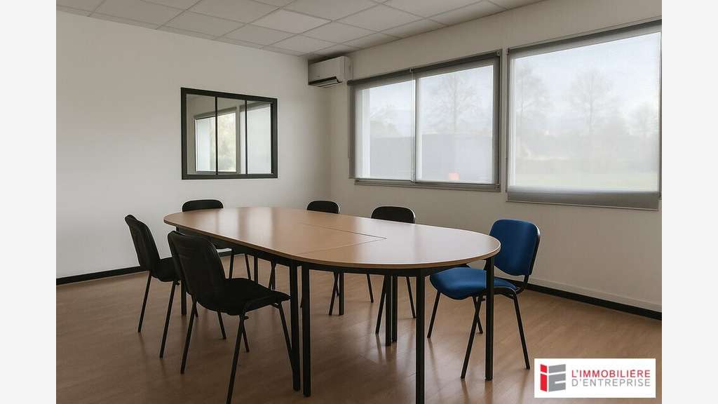 A louer local commercial 200m² Vitré empl strat
