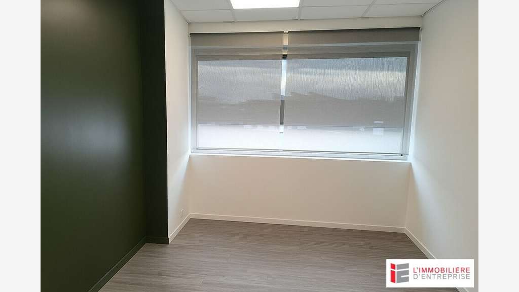 A louer local commercial 200m² Vitré empl strat