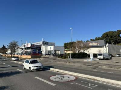 Location Locaux commerciaux - Boutiques à Vitrolles