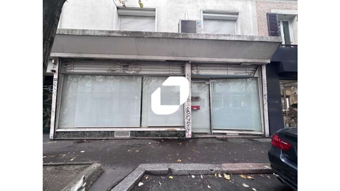 A louer Local commercial 77m² Vitry sur seine