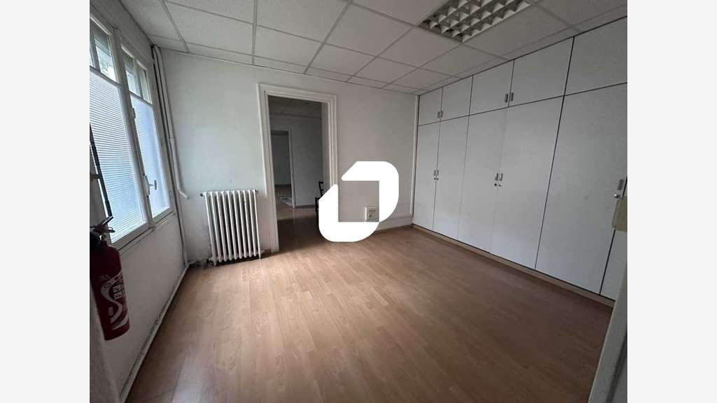 A louer Local commercial 77m² Vitry sur seine