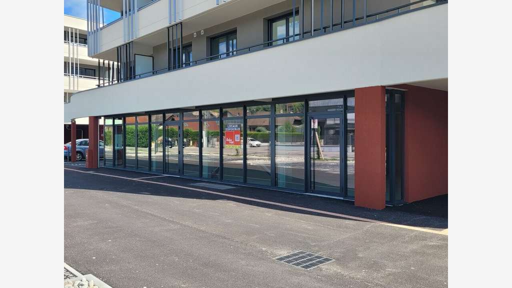 Local neuf 85m² emp premium à louer Viviers-du-Lac