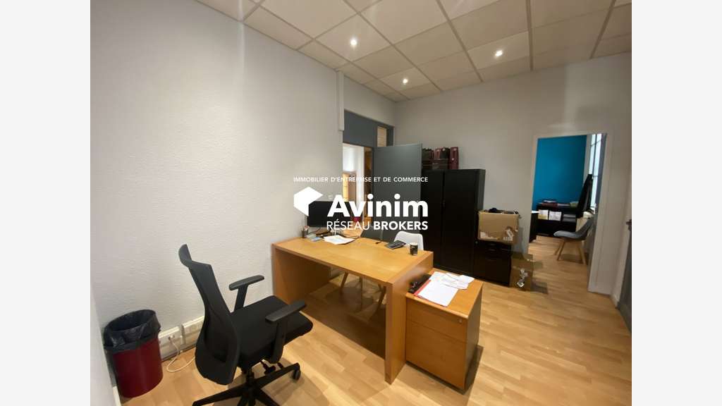 A louer bureaux commerciaux 145m² à Voiron