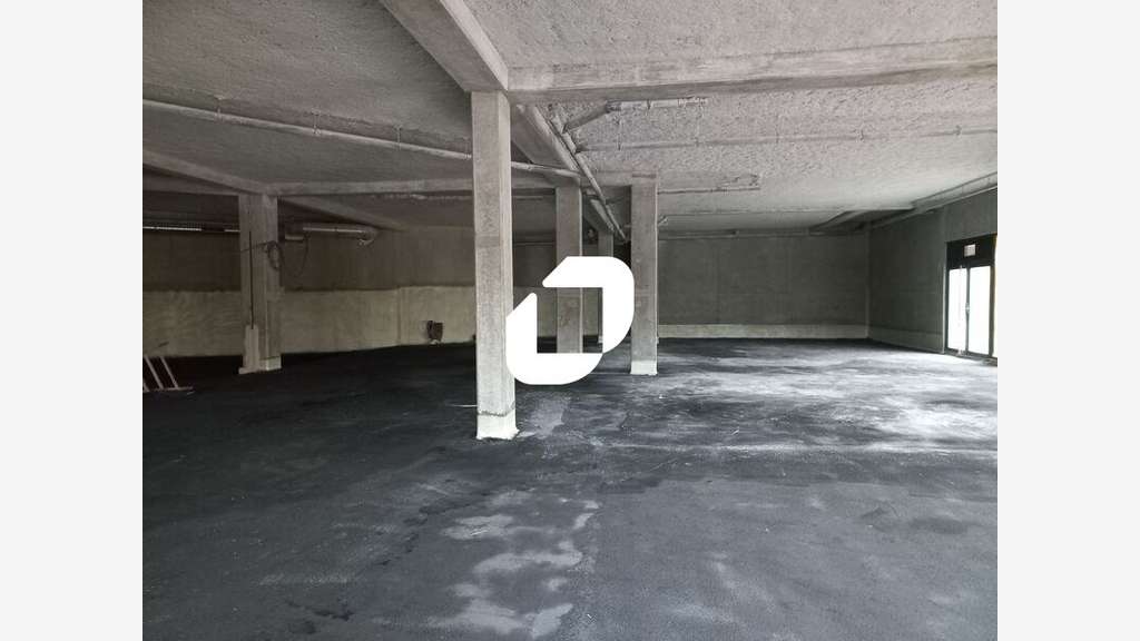 A louer Local commercial 800m² Wattrelos