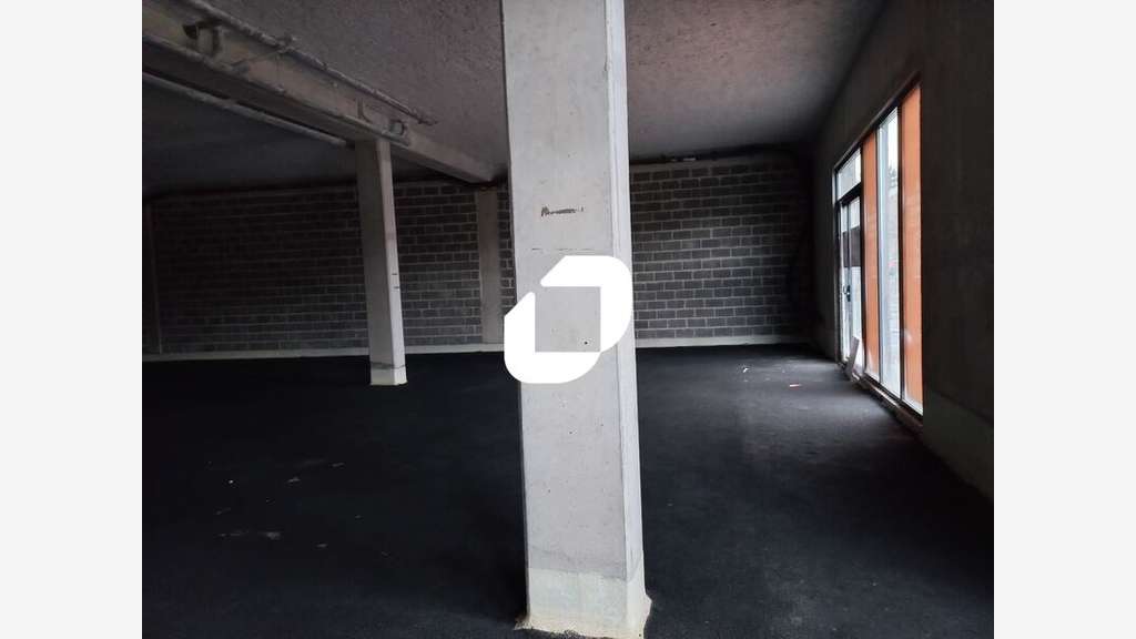A louer Local commercial 800m² Wattrelos