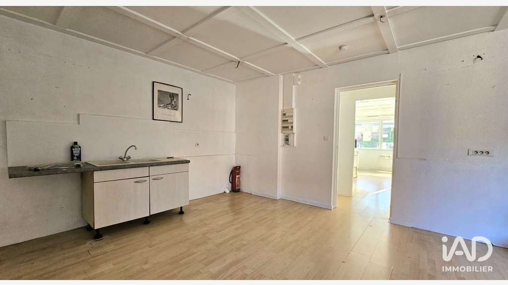 Loue local commercial 60m² axe principal Wimmenau