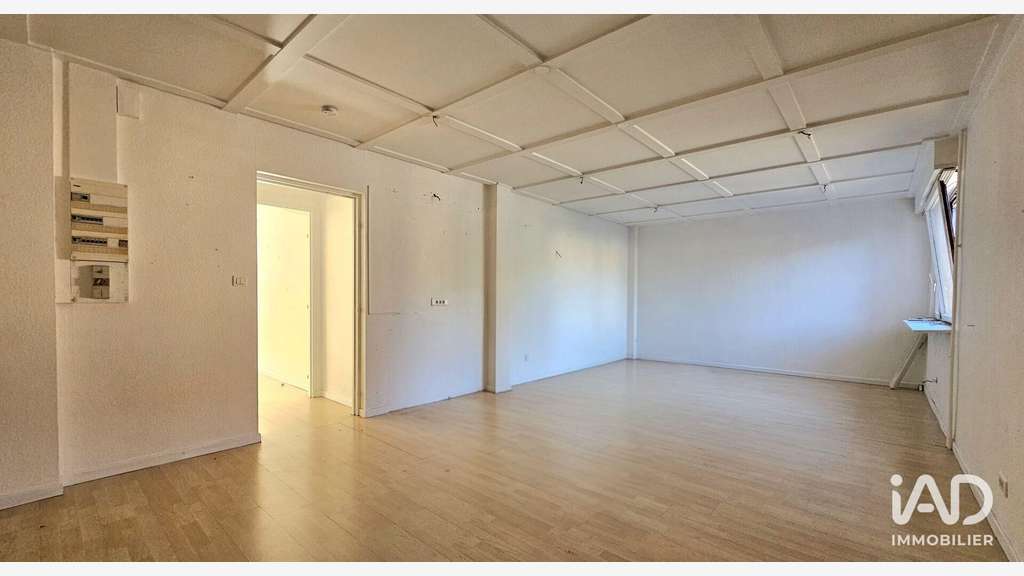 Loue local commercial 60m² axe principal Wimmenau