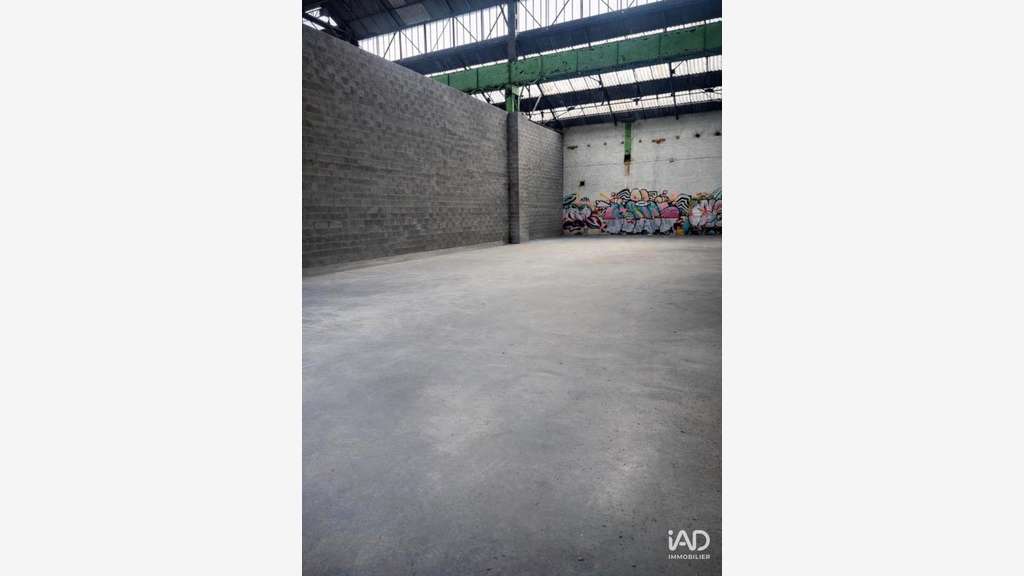 A louer entrepôt hangar de 350m² à Wingles