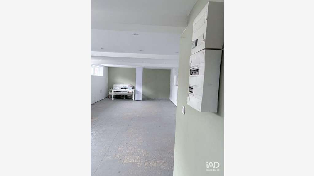 A louer entrepôt bureaux de 700m² à Wingles