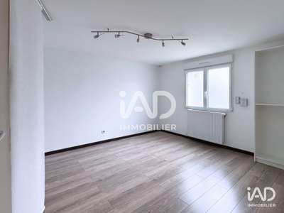 Loue local professionnel de 15m² à Yerres Taillis