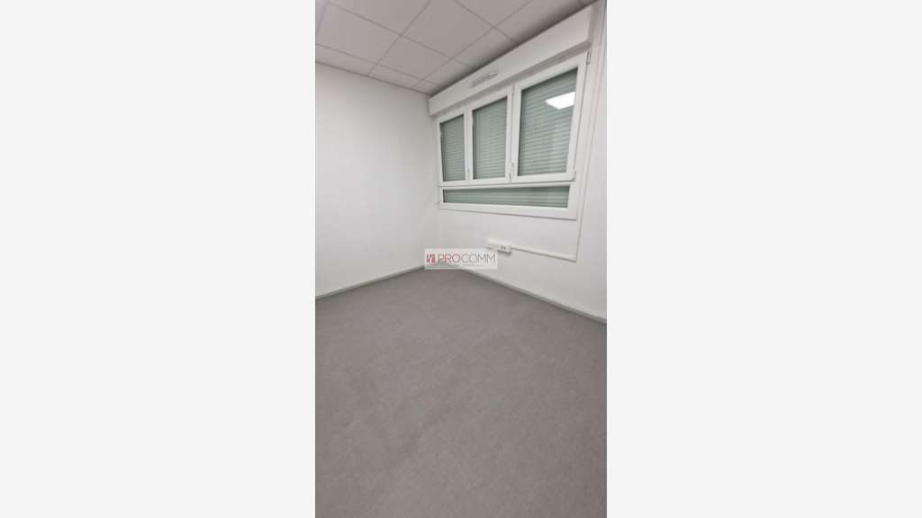 Local commercial 129m² à louer à Yutz
