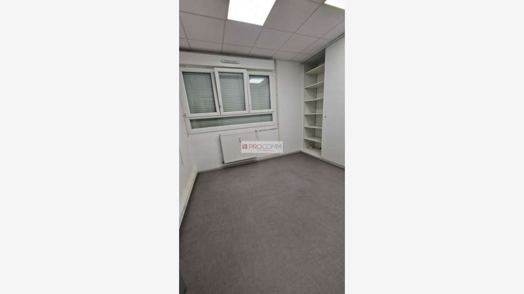 Local commercial 129m² à louer à Yutz