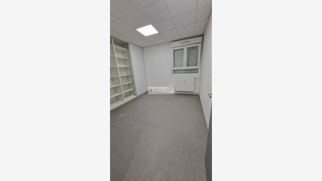 Local commercial 129m² à louer à Yutz