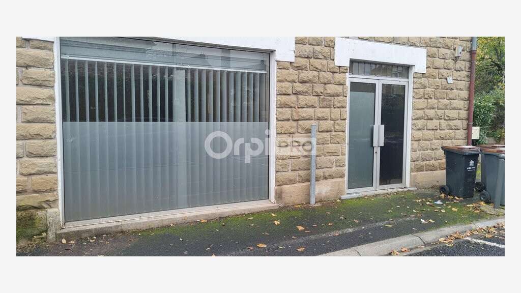 A louer local commercial 62m² avec vitrine à Brive