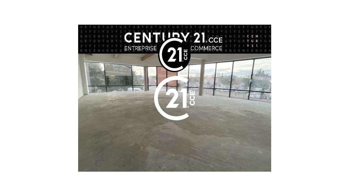 A louer local commercial 91m² R+1 Le Cannet