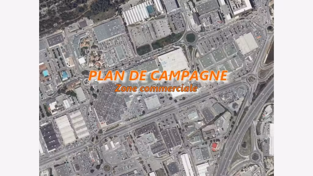 Local commercial 420m² à louer à Plan de Campagne