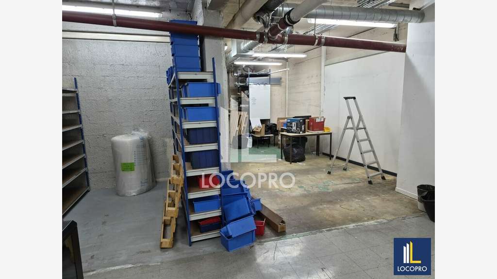 A louer local commercial 170m² à Cagnes-sur-Mer