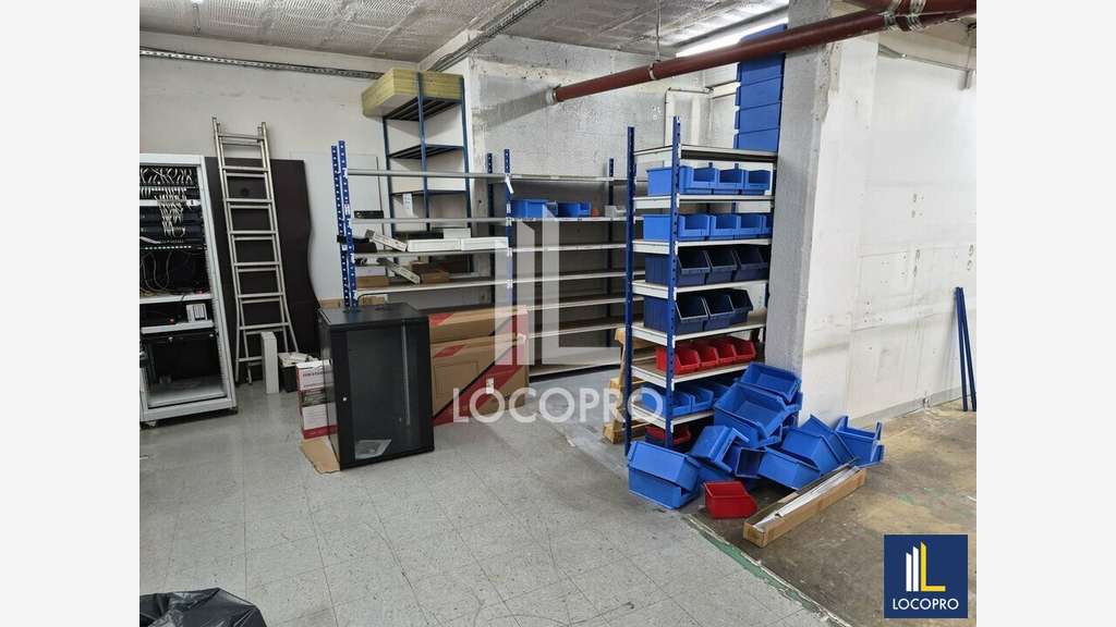 A louer local commercial 170m² à Cagnes-sur-Mer
