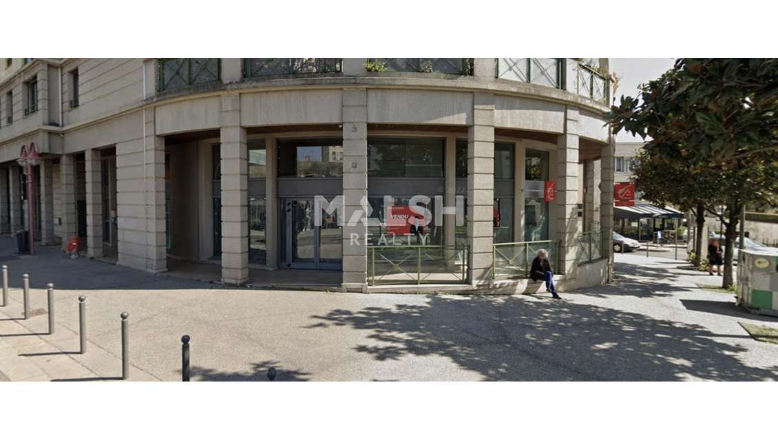 A louer local commercial 300m² à Caluire et Cuire