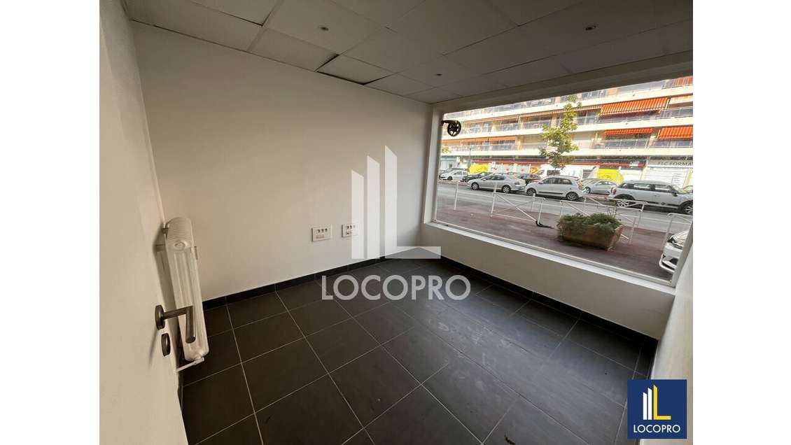 A louer local 59m² à Antibes Bld Poincaré