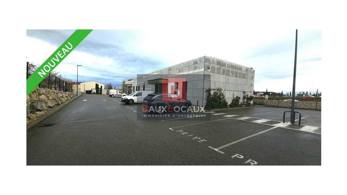 Local 148m² à louer en périphérie de Carpentras 