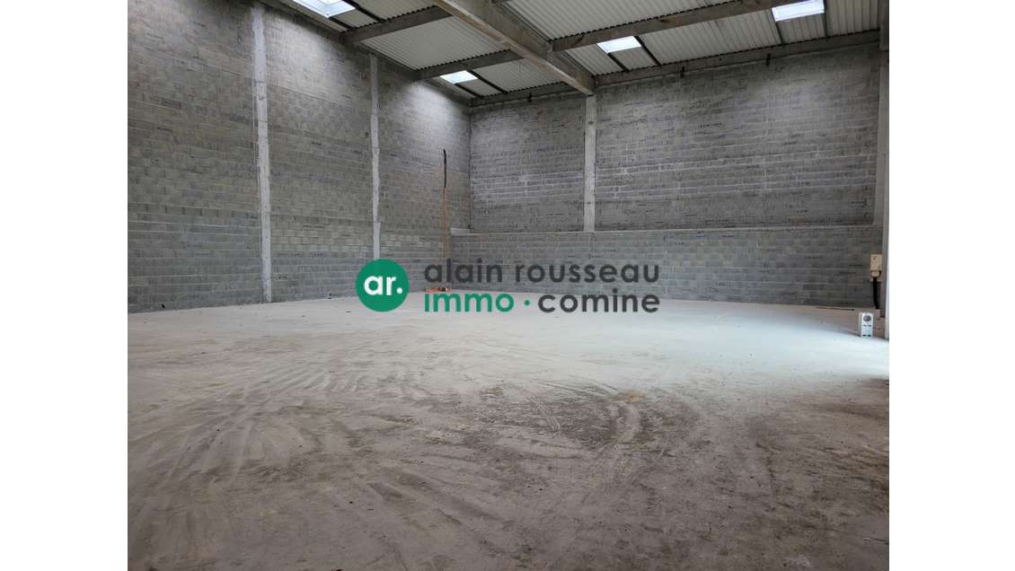A louer local 385m² à Carquefou ZA Moulin Boisseau