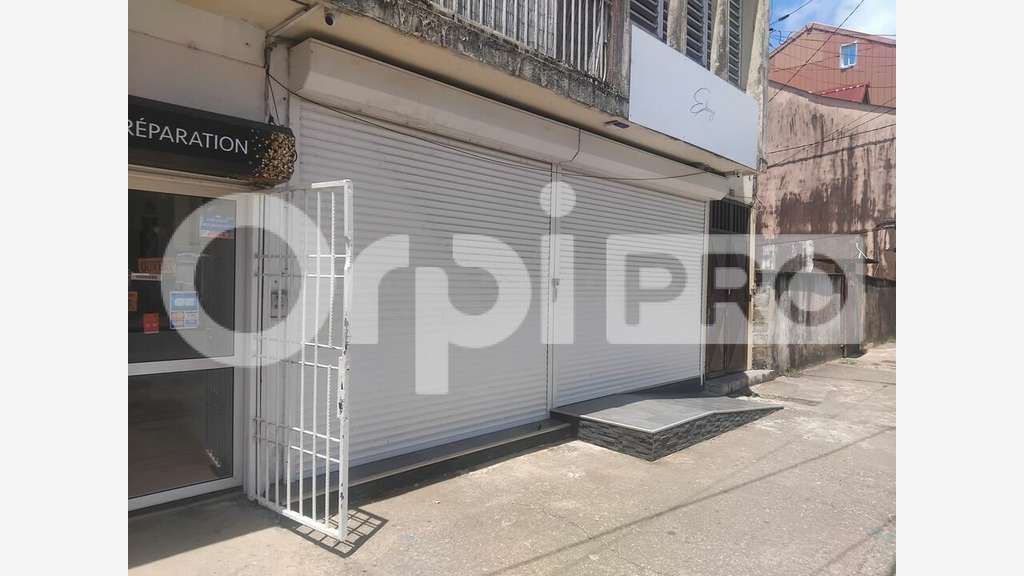 A louer local commercial 37m² centre ville Cayenne