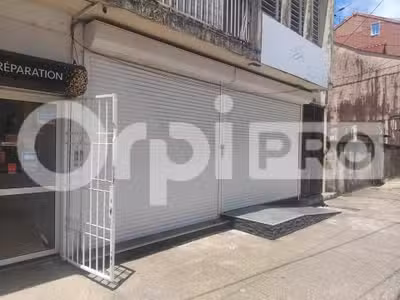 A louer local commercial 37m² centre ville Cayenne
