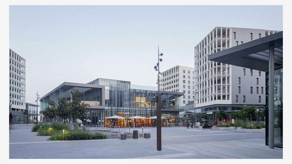 Local commercial 97m² RDC à louer à Bordeaux Ginko