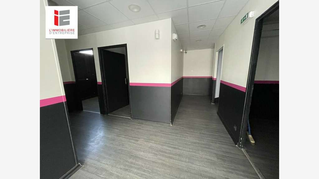 A louer local commercial 200m² à Lorient centre