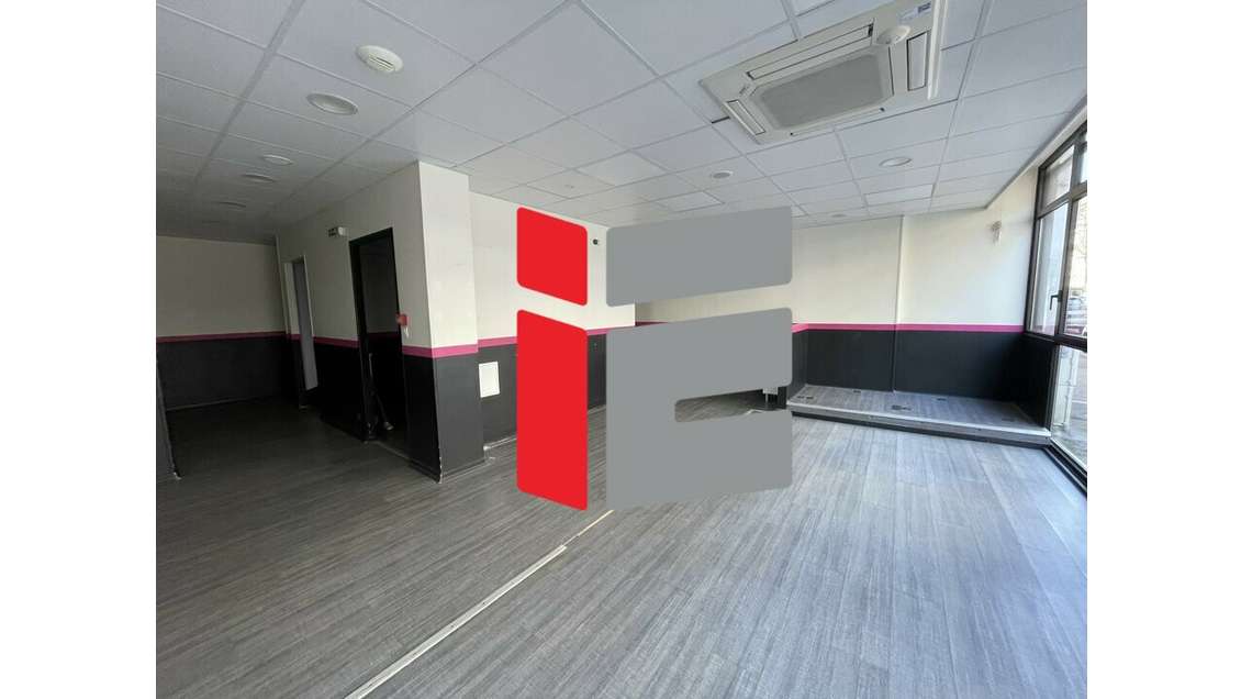 A louer local commercial 200m² à Lorient centre