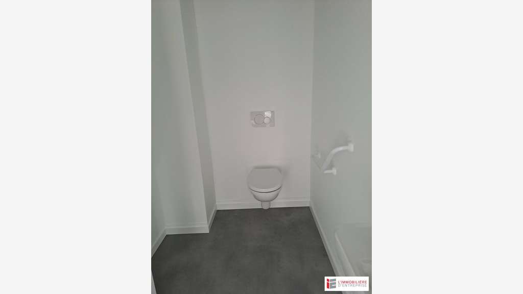 Local commercial 100m² à louer à Cesson-Sévigné