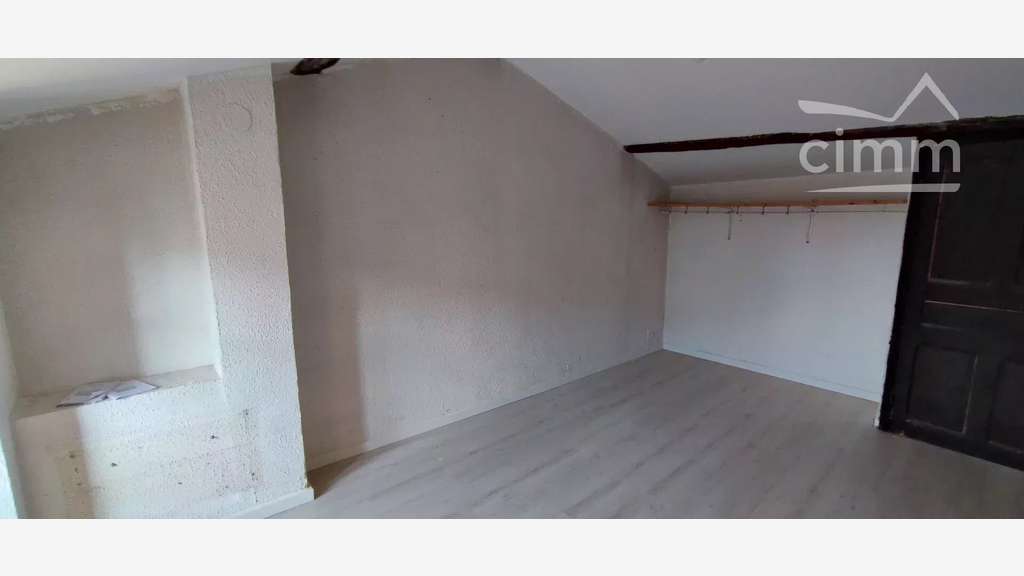 A louer local commercial 68m² à Chabeuil centre