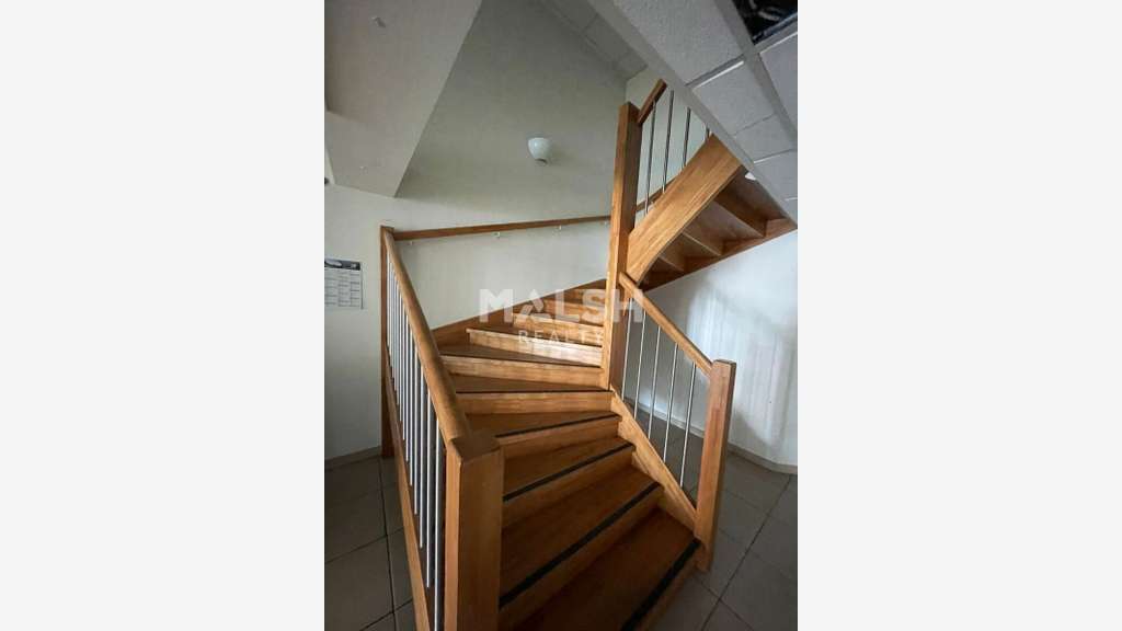 A louer local 80m² + 40m² mezzanine à Lyon 5e