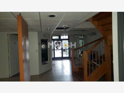 A louer local 80m² + 40m² mezzanine à Lyon 5e