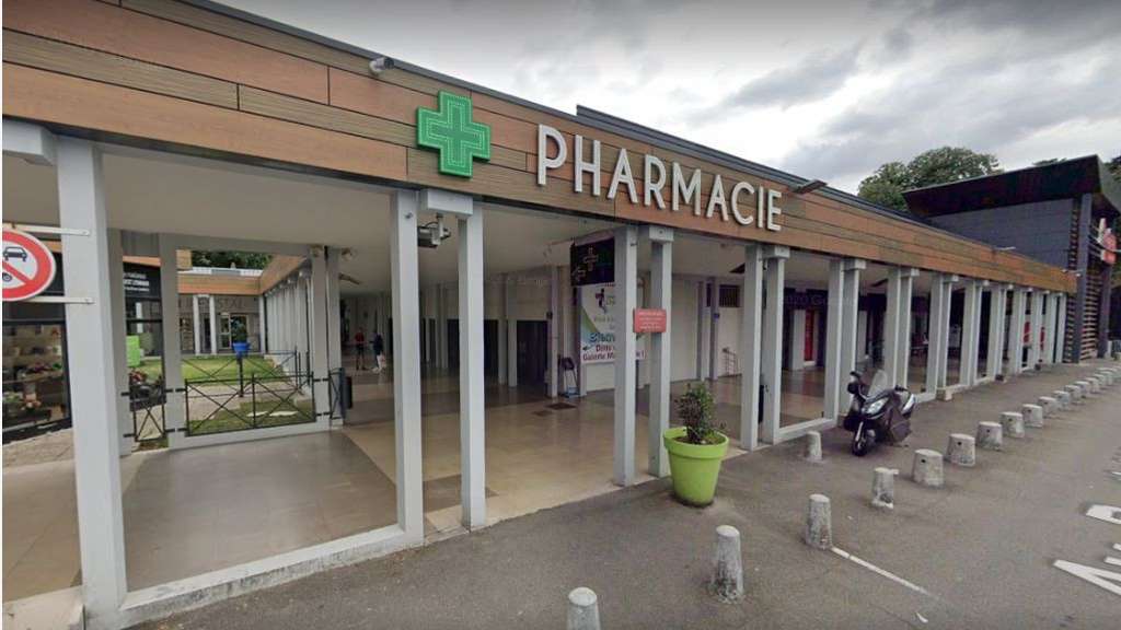 Location local commercial 87m² à Lyon Champvert