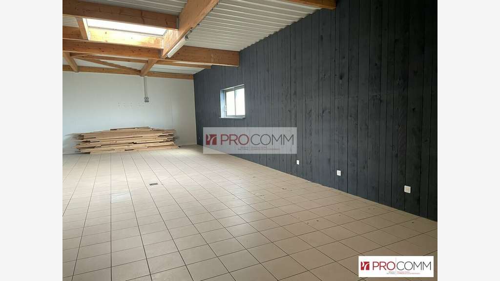 Local commercial 280m² à louer à Chartres